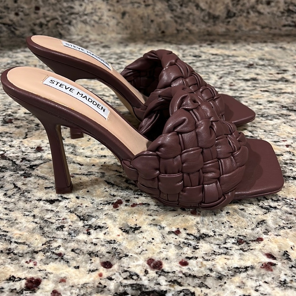 Steve Madden Faux Leather heels